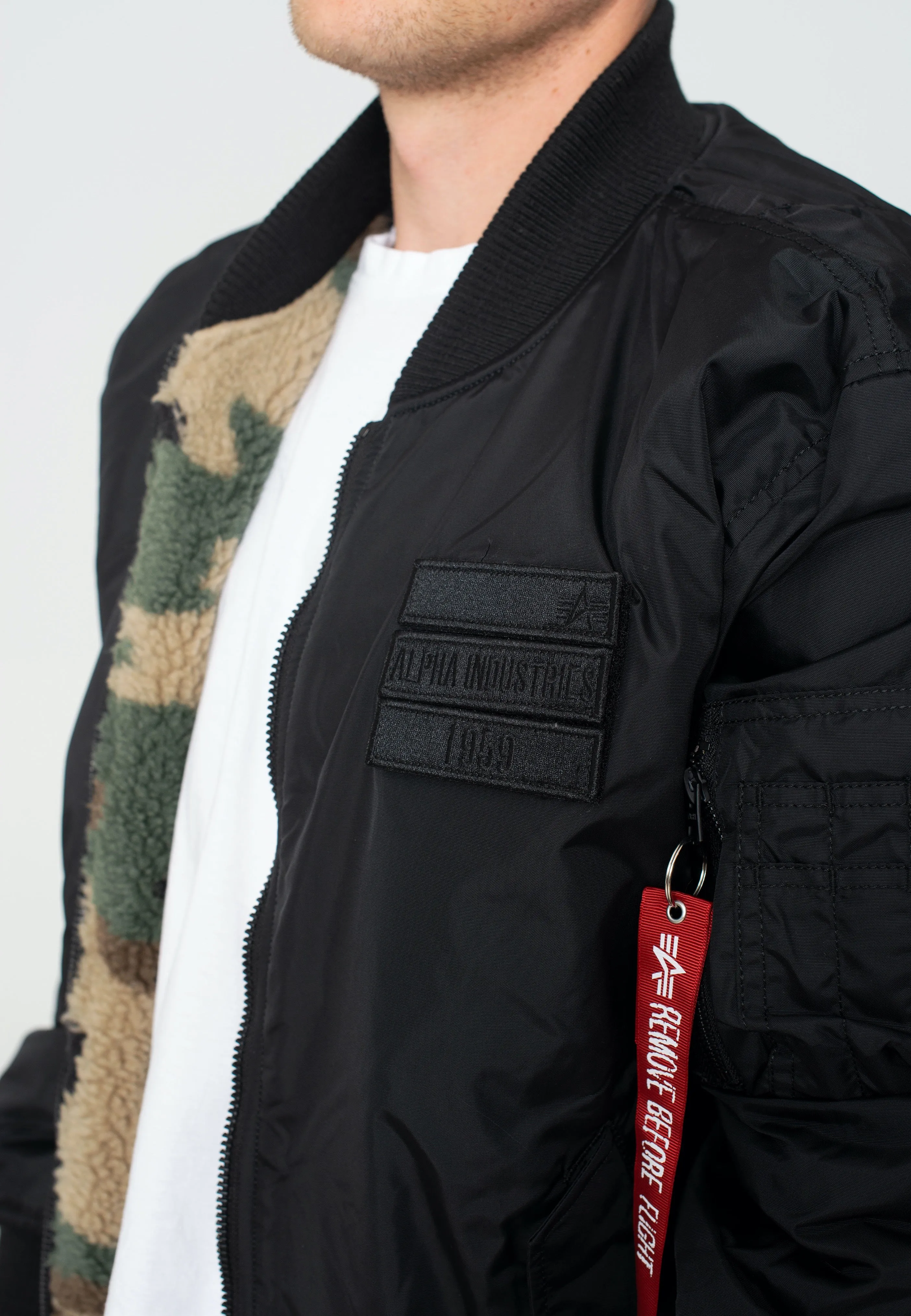 Alpha Industries - MA 1 FLC Rev Black - Jacket