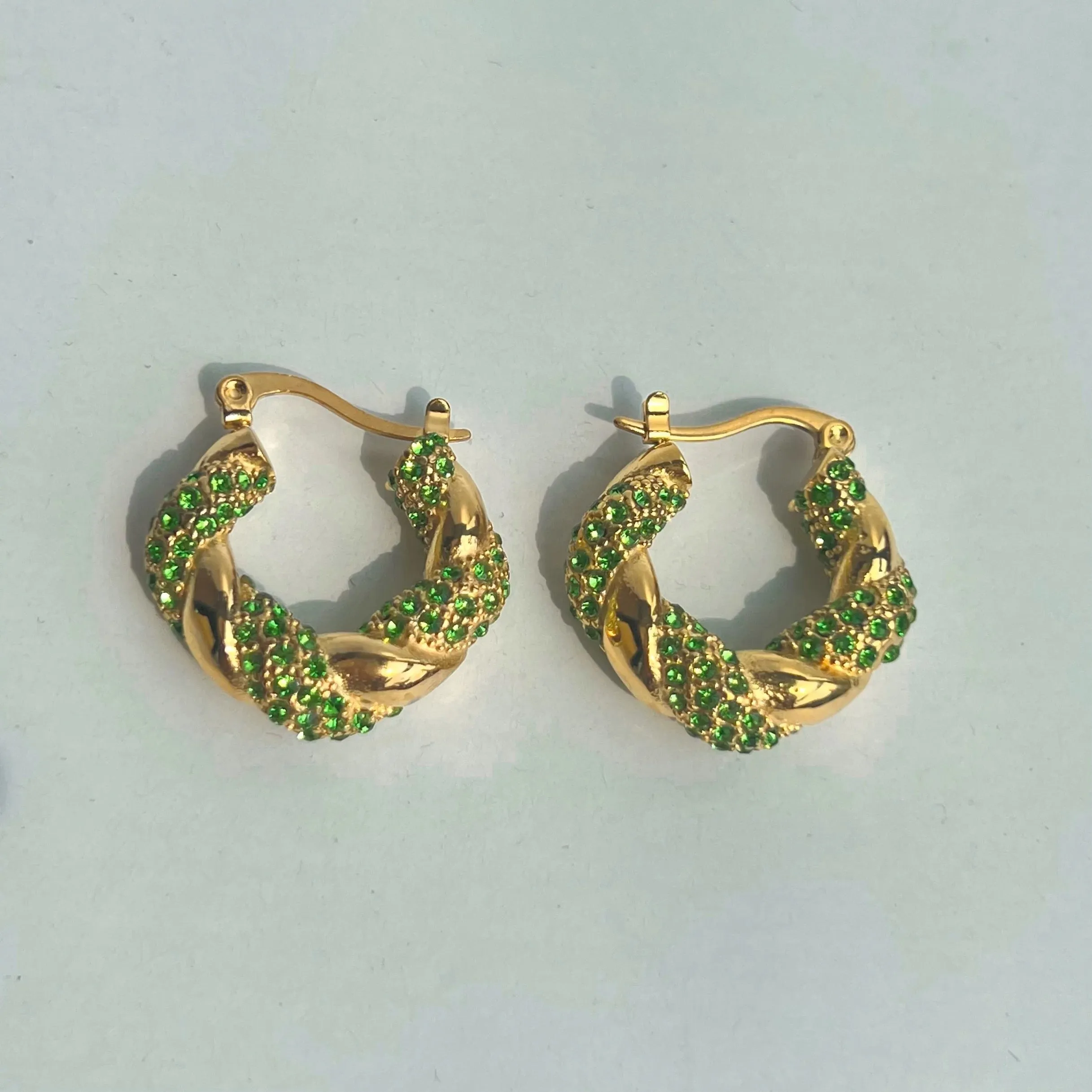 Maddie Pave Hoops